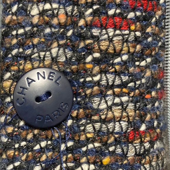 Chanel jacket - Picture 7 of 9